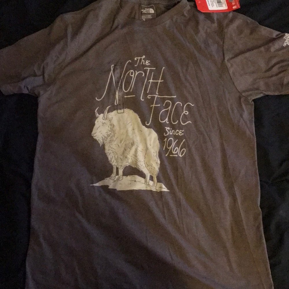 North Face Mens short sleeve T shirt